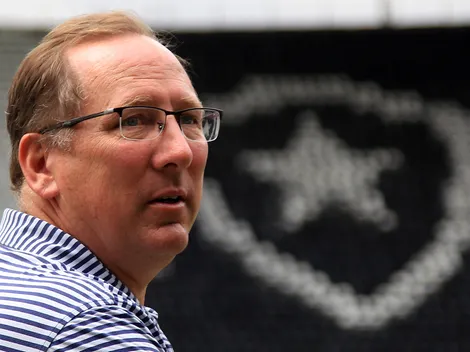 Textor se aproxima de acerto com reforço nível europeu no Botafogo por R$ 26 milhões