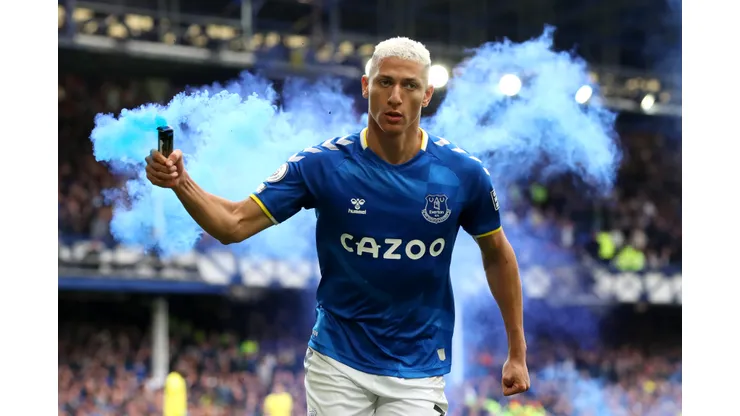 Photo by Jan Kruger/Getty Images - Richarlison se aproxima de acerto com rival do Everton na Premier League