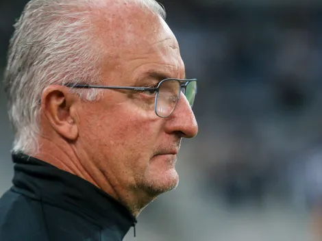 Dorival Júnior manda recado aos torcedores do Flamengo após desembarcar no RS 