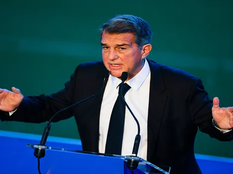 Laporta diz não a proposta de R$ 367 milhões do Manchester City por volante neerlandês