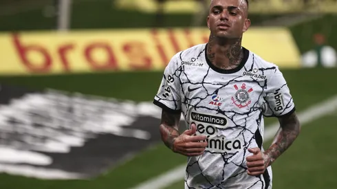 Foto: (Ettore Chiereguini/AGIF) – Contratado por cerca de R$22 milhões, Luan não brilhou com a camisa do Corinthians