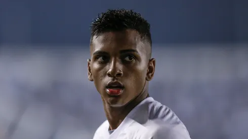 Foto: Marcello Zambrana/AGIF – Rodrygo volta na Vila Belmiro