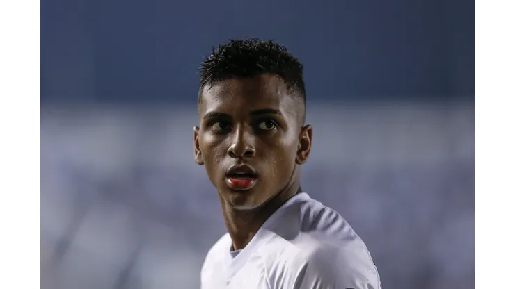 Foto: Marcello Zambrana/AGIF - Rodrygo volta na Vila Belmiro