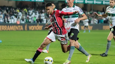 Foto: Robson Mafra/AGIF - São Paulo sofre com trauma do segundo tempo