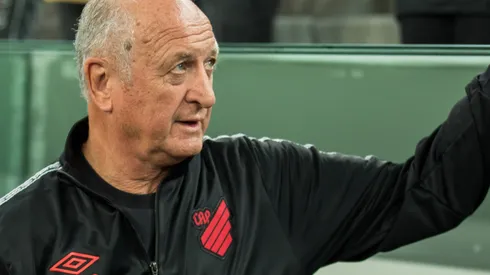Foto: Robson Mafra/AGIF – Felipão terá reforço no Athletico para encarar o Coritiba