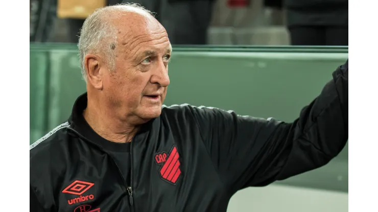 Foto: Robson Mafra/AGIF - Felipão terá reforço no Athletico para encarar o Coritiba