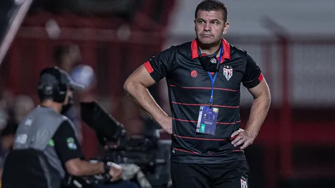 Foto: Heber Gomes/AGIF | 777 se posiciona sobre busca de técnicos no Vasco