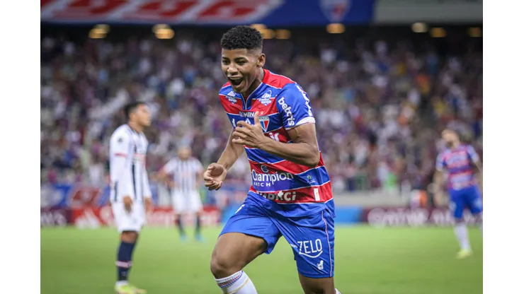 Foto: (Lucas Emanuel/AGIF) - Além de talismã do Fortaleza, Hércules provou que também pode ser chamado de 'vidente'
