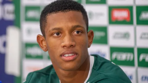 Foto: Marcos Zanutto/AGIF – Danilo, volante do Palmeiras