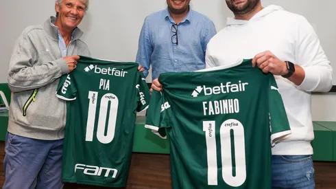 Foto: (Fabio Menotti) – Pia Sundhage, à esquerda, durante visita ao CT do Palmeiras nesta quarta (1)
