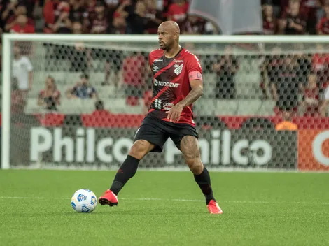 Thiago Heleno 'puxa fila', e Athletico dá prazo para retorno de reforços de peso