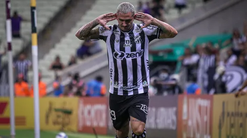 Foto: (Lucas Emanuel/AGIF) – Vina virou motivo de preocupação no Ceará às vésperas do clássico contra o Fortaleza