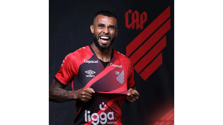 Foto: (Gustavo Oliveira/athletico.com.br) - Alex Santana desfalca o Athletico contra o Bahia.