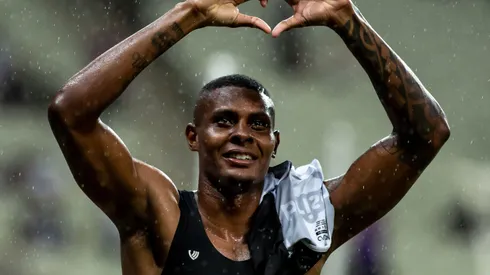 Foto: (Pedro Chaves/AGIF) – De contestado a 'queridinho' da torcida, Cléber vive sua melhor fase no Ceará