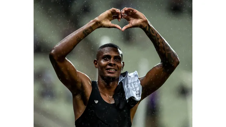 Foto: (Pedro Chaves/AGIF) - De contestado a 'queridinho' da torcida, Cléber vive sua melhor fase no Ceará