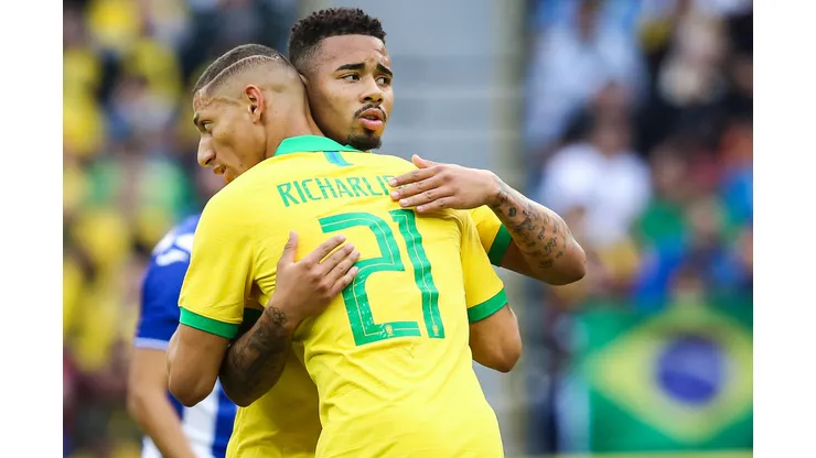 Foto: Pedro H. Tesch/AGIF - Gabriel Jesus e Richarlison disputam vaga na seleção