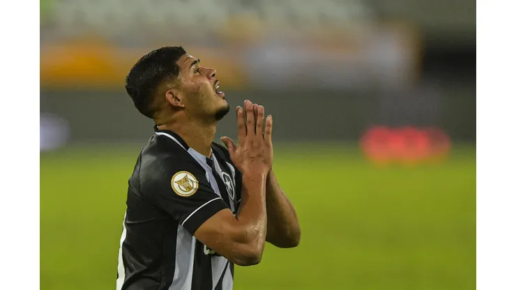 Foto: Thiago Ribeiro/AGIF - Botafogo tem queda de rendimento no ataque