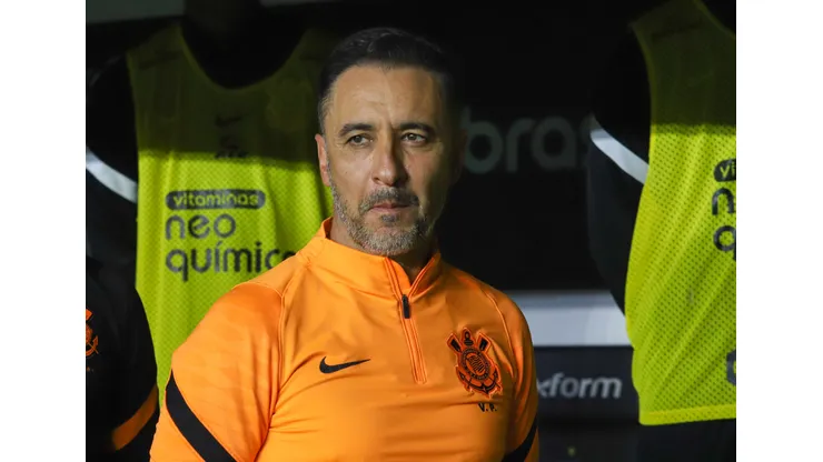 Foto: Fernanda Luz/AGIF - Vitor Pereira realiza mudança na lista da Libertadores