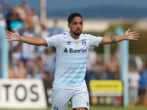 "Aceitou uma proposta"; Benítez não é o único e defensor está de saída do Grêmio rumo à Europa