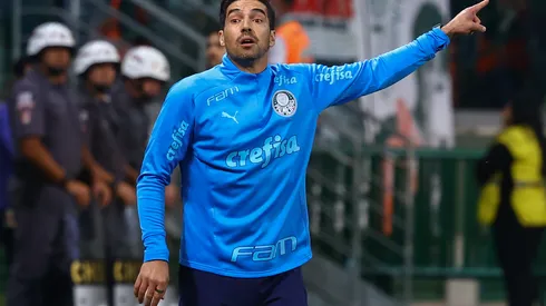 Foto: (Marcello Zambrana/AGIF) – Abel Ferreira pode liberar um de seus atletas no Palmeiras a fechar com um clube do exterior