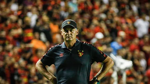 Foto: (Paulo Paiva/AGIF) – Lisca se envolveu em polêmica no Sport nesta segunda (18)