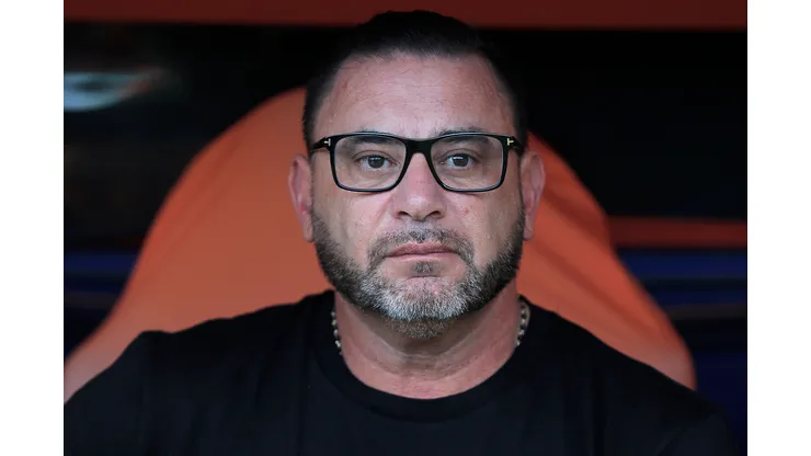 (Photo by Franklin Jacome/Getty Images)- Turco Mohamed, ex-técnico do Atlético-MG