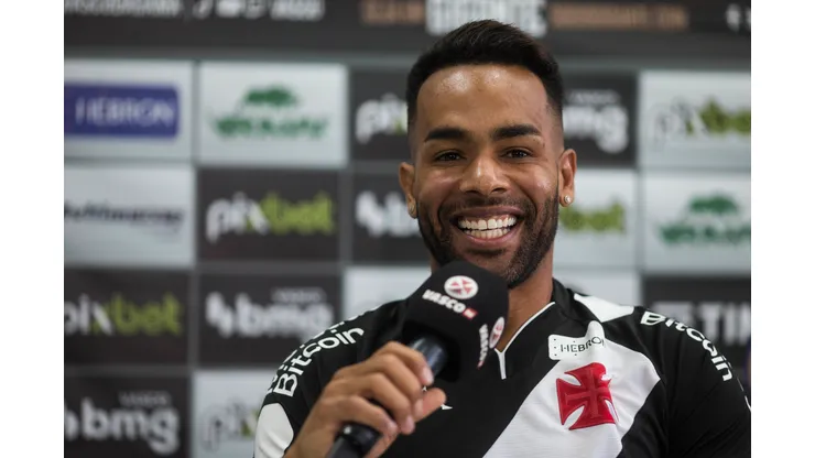 Foto: Daniel RAMALHO/CRVG- Teixeira foi apresentado no Gigante