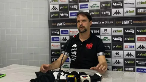 Tébaro Schmidt / Vasco – Maurício Souza, técnico do Vasco