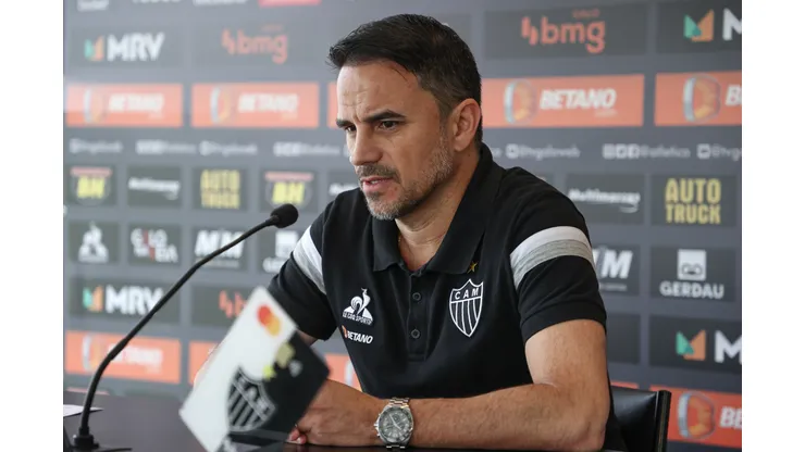 Foto: (Pedro Souza/Atlético) - Diretor de futebol do Atlético. Rodrigo Caetano comunicou a decisão sobre o futuro de Antonio Mohamed