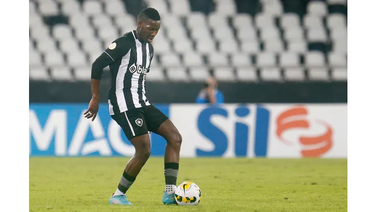 Foto: (Vítor Silva/Botafogo) - Patrick de Paula sentiu o músculo posterior da coxa direita durante a decisão entre Botafogo e América-MG, pela Copa do Brasil