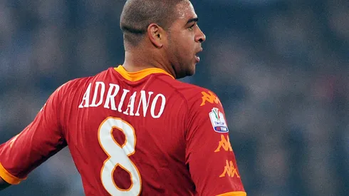 Foto: (Giuseppe Bellini/Getty Images) – Em 2010, Adriano Imperador trocou o Flamengo pela Roma, da Itália