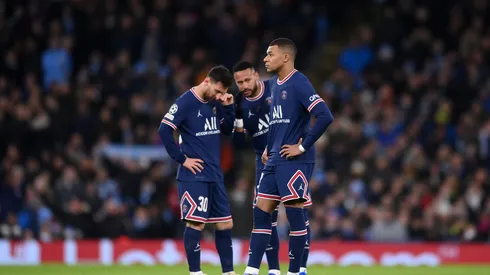 Laurence Griffiths/ Getty Images – Neymar, Messi e Mbappe jogadores do PSG