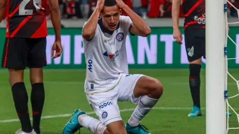 Foto: (Gabriel Machado/AGIF) – Gabriel Xavier lamenta seu gol perdido no Bahia nas oitavas de final da Copa do Brasil