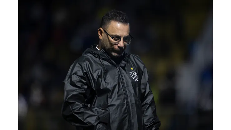 Foto: (Diogo Reis/AGIF) - Antonio 'El Turco' Mohamed pode ser demitido do Atlético nos próximos dias