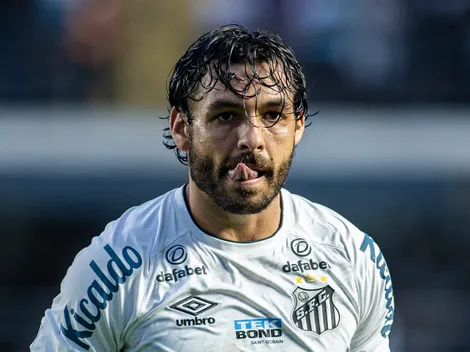 “O que tem de ideia é jogar a Série B”; Ricardo Goulart vê Cruzeiro de longe e pode jogar em rival