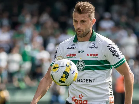 Morínigo 'sai da casinha', cita Henrique e "desce a lenha" na torcida do Coritiba