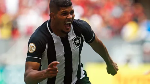 Foto: Vitor Silva/Botafogo – Atacante entra no radar do Botafogo