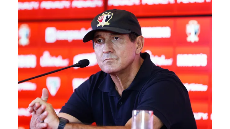 Foto Marcello Zambrana/AGIF - São Paulo negocia saída de meio-campista