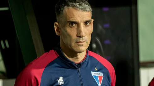 Foto: (Robson Mafra/AGIF) – Juan Pablo Vojvoda deu seu aval para a saída do jogador do Fortaleza