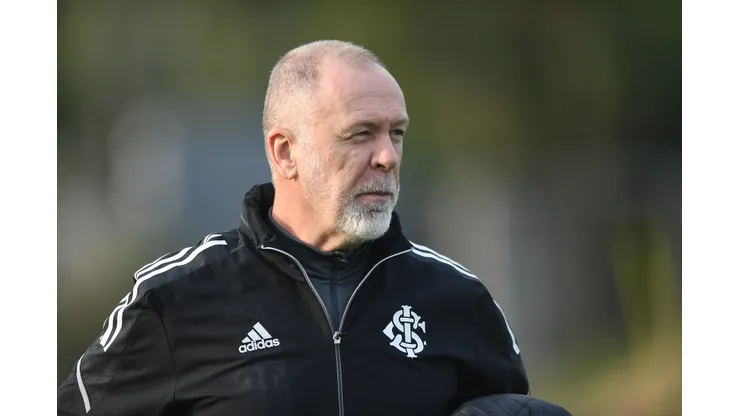 Foto: (Ricardo Duarte/Internacional) - Mano Menezes projetou a decisão do Internacional diante do Colo Colo, do Chile