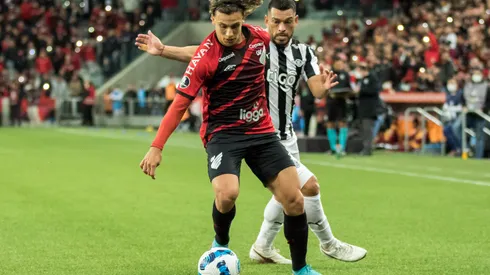 Foto: (Robson Mafra/AGIF) – Canobbio deve ser uma das novidades do Athletico para encarar o Libertad nesta terça (5)