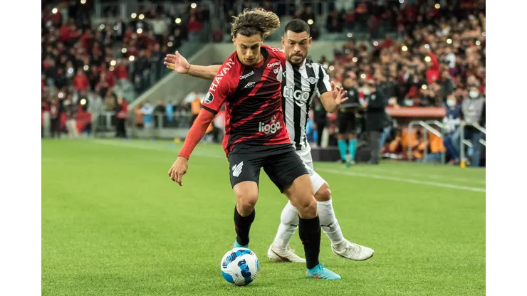 Foto: (Robson Mafra/AGIF) - Canobbio deve ser uma das novidades do Athletico para encarar o Libertad nesta terça (5)