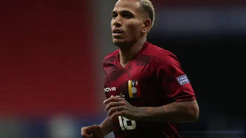 Foto: (Buda Mendes/Getty Images) – Otero, da Seleção Venezuelana, foi anunciado como reforço do Fortaleza no último sábado (2)