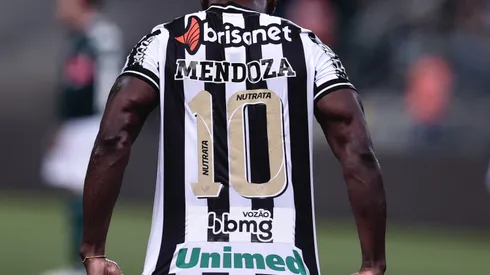 Foto: (Ettore Chiereguini/AGIF) – Mendoza deve ser um dos que retornam no Ceará para o duelo decisivo contra o The Strongest, da Bolívia