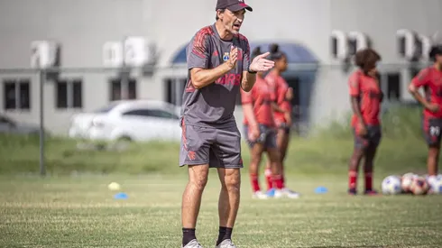 Paula Reis/Flamengo – Luis Andrade, técnico do time de futebol feminino do Flamengo