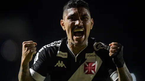 Foto: (Thiago Ribeiro/AGIF) – Yuri Lara se mostrou contente com a volta do Vasco ao Maracanã