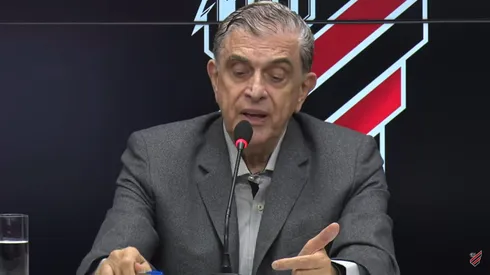 Foto: Reprodução Youtube / Athletico Paranaense – Petraglia rebate PVC e cita Santos