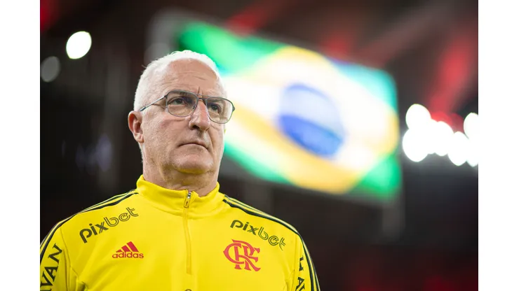 Foto: (Jorge Rodrigues/AGIF) - Dorival Júnior ganhou dois 'reforços' no Flamengo para o jogo contra o Santos