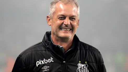 Foto: (Robson Mafra/AGIF) – O Santos apresenta números melhores na defesa desde a chegada de Lisca