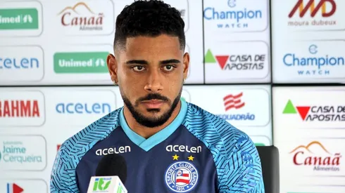 Foto: (Felipe Santana/EC Bahia) – Matheus Bahia concedeu entrevista coletiva nesta sexta (26)